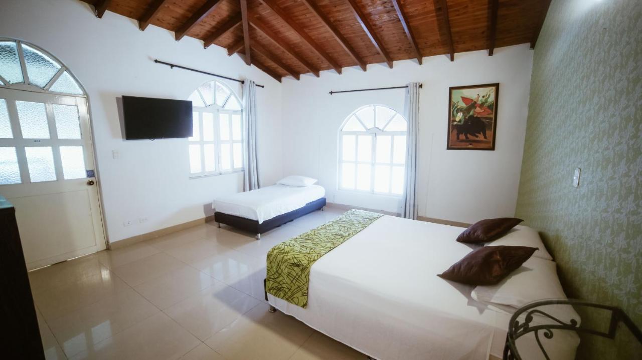 Hotel Porton De Occidente By Bernalo 3*